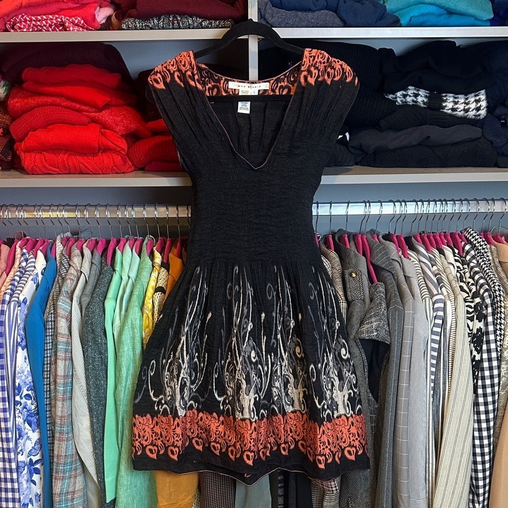 Max Studio black/coral/gray print sleeveless v neck dress size S
